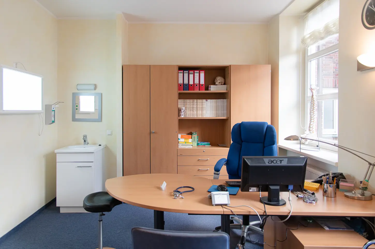 Bild weiteres Sprechzimmer