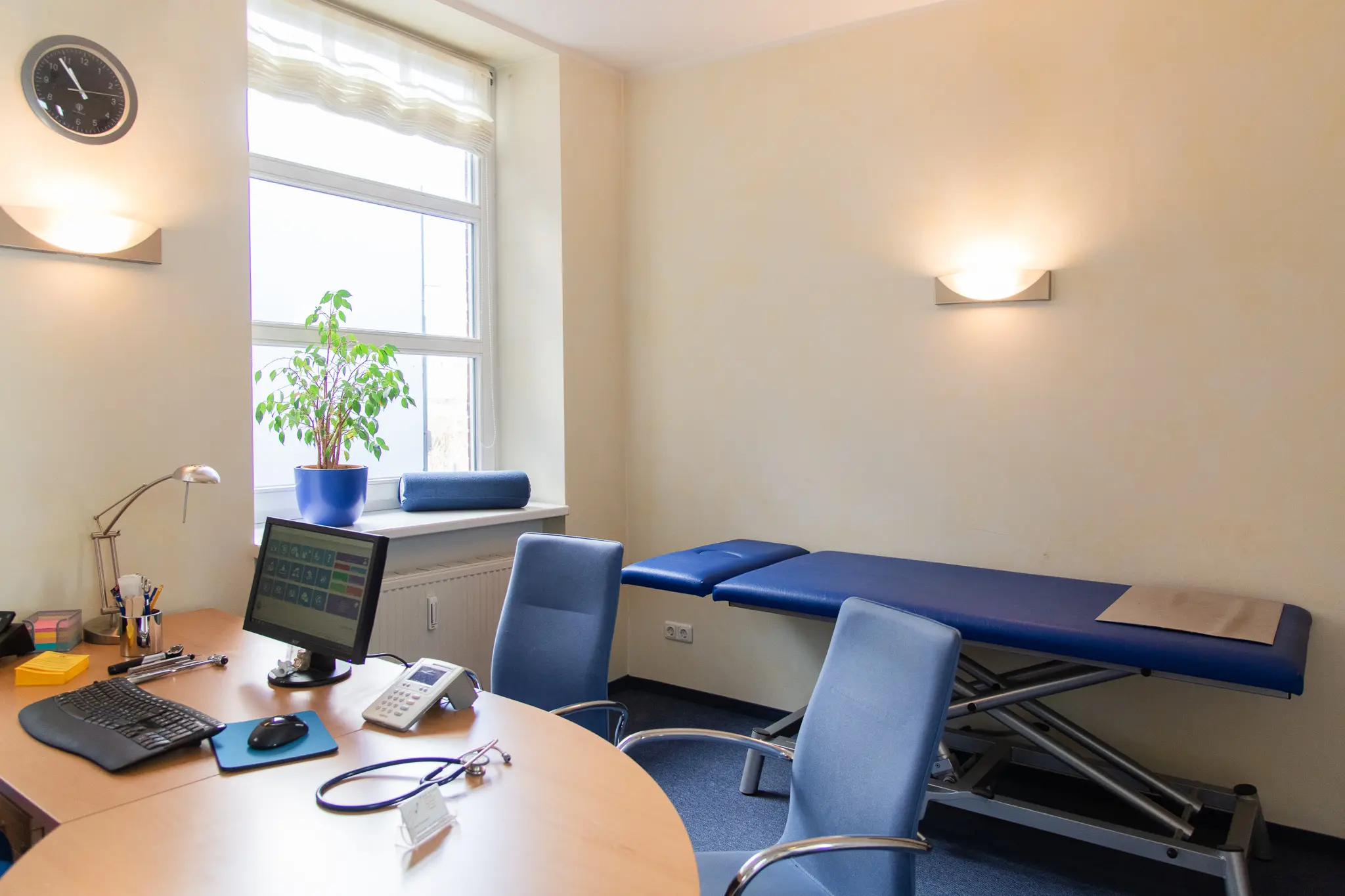 Bild Liege im Sprechzimmer